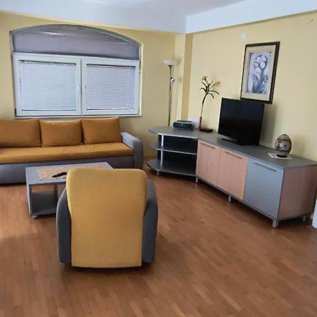 Gjole Apartments Лагадин Екстериор снимка