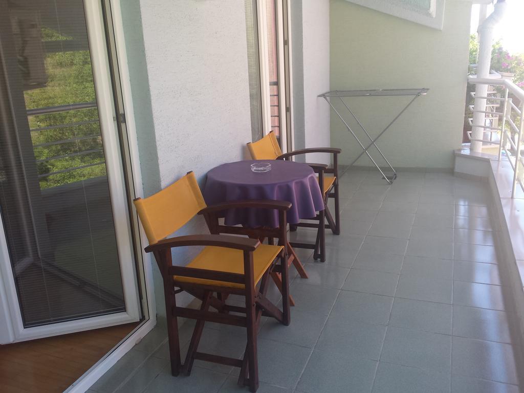 Gjole Apartments Лагадин Стая снимка