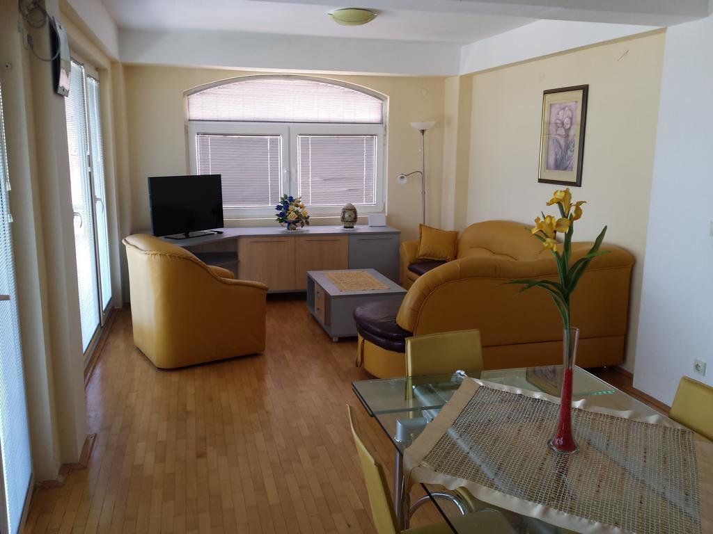 Gjole Apartments Лагадин Стая снимка